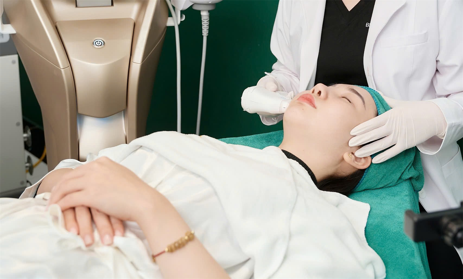 Hifu Ultra Mini chính hãng Dr.REJU Clinic