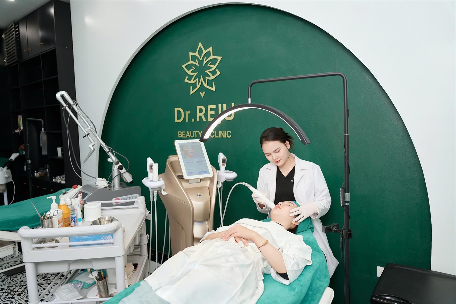 RF Booster tăng đàn hồi, săn chắc da, cải thiện sẹo (3000shot) chính hãng Dr.REJU Clinic